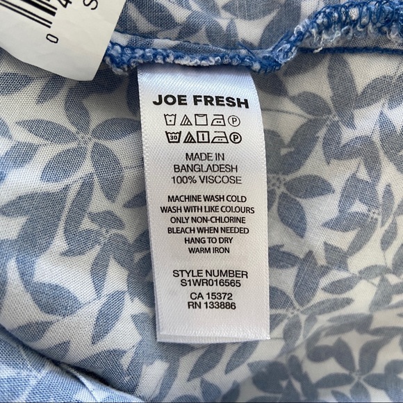 JOE FRESH BLUE/WHITE FLORAL PEPLUM TOP/BLOUSE WITH TIE AND BUTTONS DETAILS, XS - Picture 7 of 8